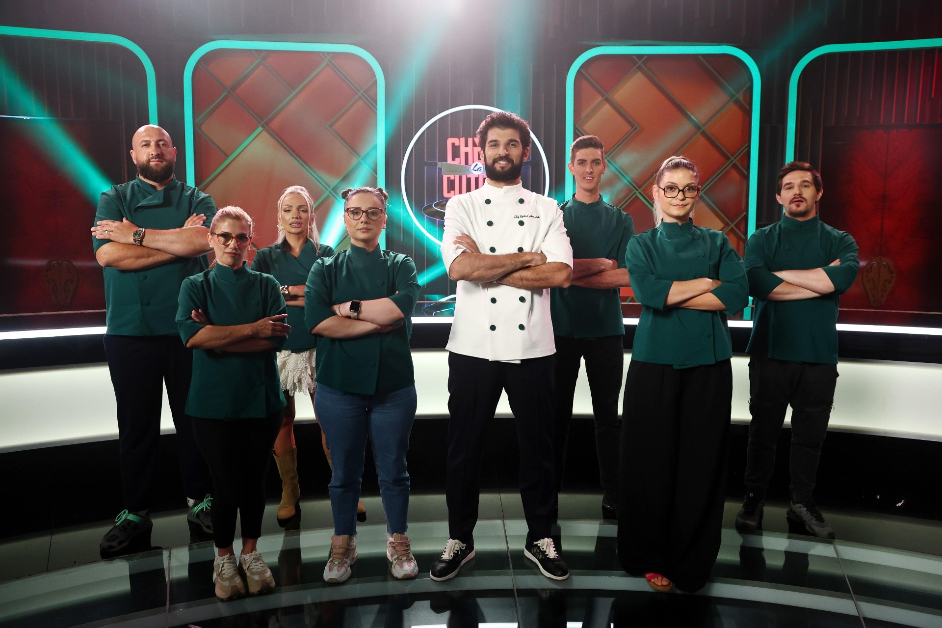 Sursa: Chefi la cuțite, Antena 1